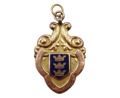 9ct gold and blue enamel Kinsgton-upon-Hull crest medallion, Birmingham 1914 Condition Report Approx 9.2gmClick here for furt