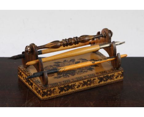 A Tunbridge ware rosewood flower mosaic and stickware weighted pen stand, 5.25in.