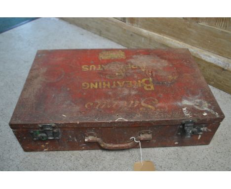 Vintage Metal Case 