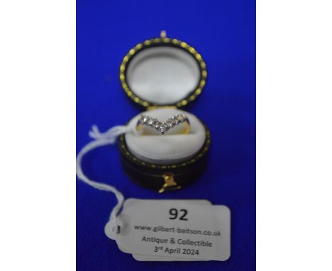 18ct Gold Ring Size: L ~3.2g 