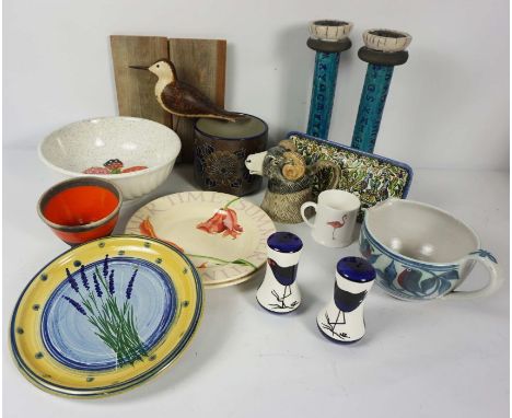 A quantity of assorted ceramics and decorative objects, including a model of a sandpiper by Mike Lythgoe, 1993, and a small c