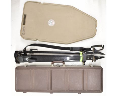 MGM Case-Gard High Low shooting table with adjustable tripod base, together with a shotgun or rifle padded carry case.&nbsp;