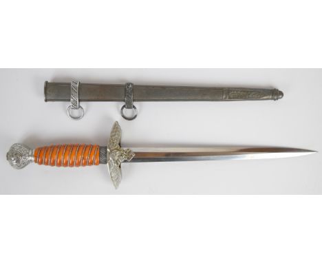 German WW2 Third Reich Nazi Luftwaffe dagger with maker's mark Eickhorn Solingen to ricasso, a 25cm double edged blade stampe