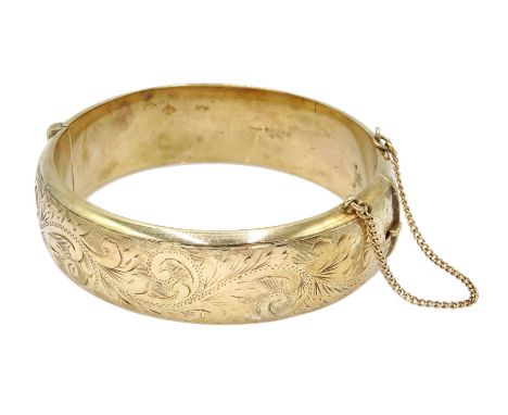  9ct gold bangle with engraved decoration, Birmingham 1987, approx 30gm   - Condition Report 9ct gold bangle with engraved de