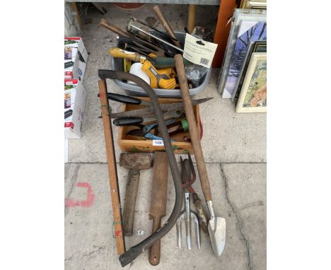 AN ASSORTMENT OF TOOLS TO INCLUDE A BOW SAW, TROWELS AND SHEARS ETC 