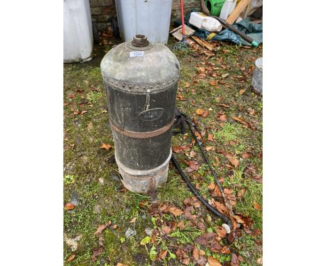 A VINTAGE COPPER KNAPSACK SPRAYER 