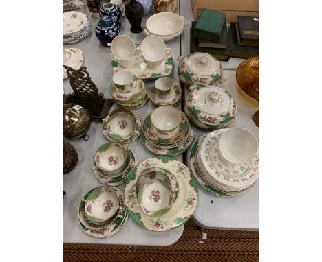 A LARGE QUANTITY OF PARAGON AND GROSVENOR AND ASSOCIATED TEAWARE TO INCLUDE CUPS, SAUCERS, TRIOS, PLATES AND LIDDED TUREENS 