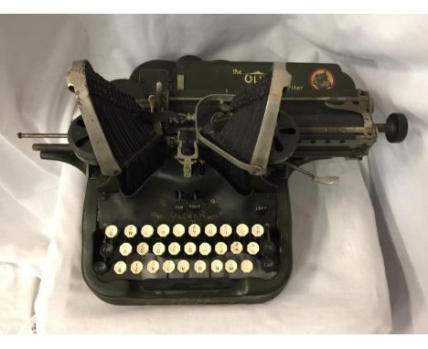 A VINTAGE 'THE OLIVER NO.9' BAT WING TYPEWRITER C 1913 