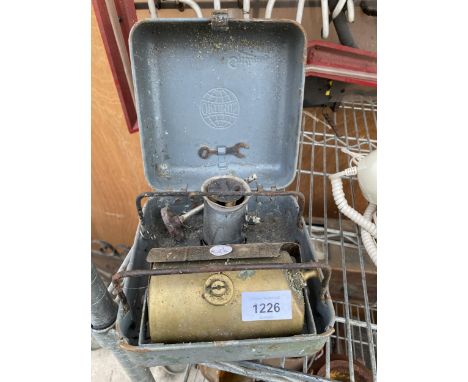 A VINTAGE OPTIMUS HIKER/CAMPING STOVE 