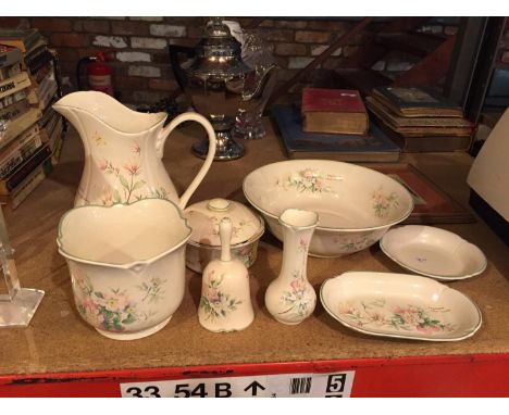 SEVEN PIECES OF ROYAL WINTON 'THE COUNTRY DIARY COLLECTION' TO INCLUDE A LARGE JUG, BOWL, BUD VASE AND PLANTER 