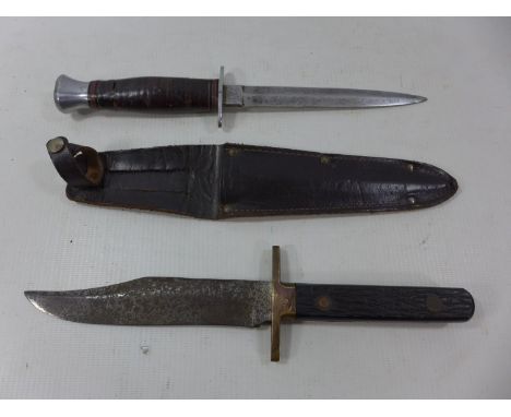 A SHEFFIELD MADE IXL BOWIE KNIFE, 15CM BLADE AND ANOTHER KNIFE, 15CM BLADE, LEATHER SCABBARD 