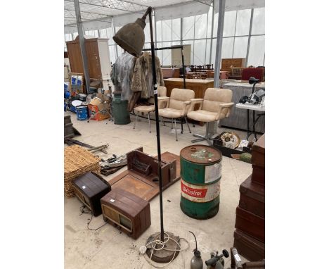 A VINTAGE REVO STANDARD WORKSHOP LAMP 