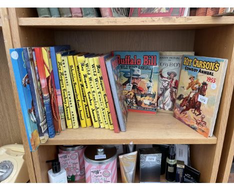 AN ASSORTMENT OF VINTAGE CHILDRENS BOOKS TO INCLUDE BUFFALO BILL AND ROY ROGERS 