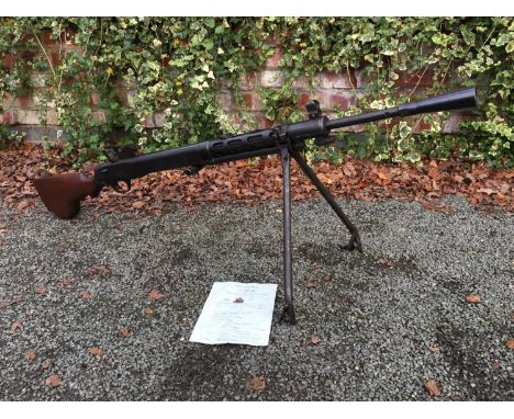A DEACTIVATED RUSSIAN 7.62M DP28 LIGHT MACHINE GUN, 61CM BARREL, WITH DEACTIVATION CERTIFICATE 