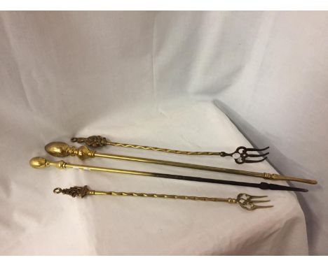 FOUR FIRESIDE COMPANION TOOLS TO INCLUDE TWO POKERS AND TWO FORKS 