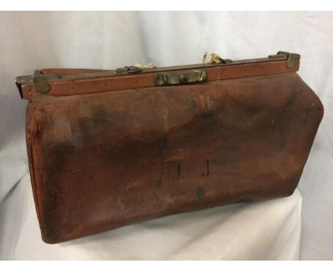 A VINTAGE GLADSTONE BAG WITH THE INITIALS J J 