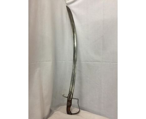 A 1796 PATTERN LIGHT CAVALRY TROOPERS SWORD, 82CM, CURVED BLADE STAMPED WOOLLEY AND CO. WOOLEY AND CO OPERATED FROM 10 BUSH L