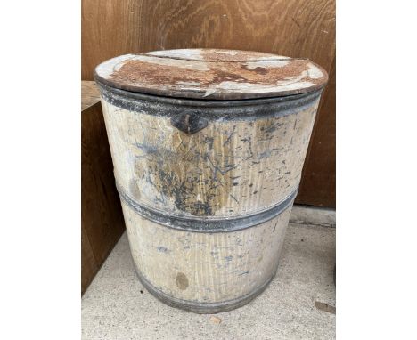 A LARGE VINTAGE GALVANISED STORAGE DRUM WITH HINGED LID 