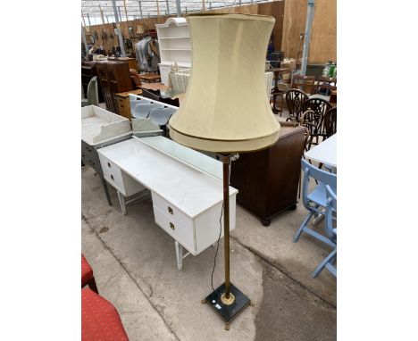 A MODERN CORINTHIAN COLUMN BRASS STANDARD LAMP COMPLETE WITH SHADE, WITH SQUARE MARBLE BASE, ON CLAW FEET 