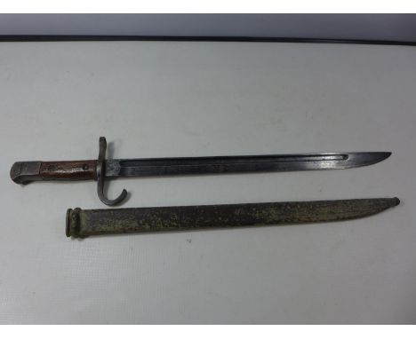 A JAPANESE WWII ARISAKA BAYONET, 39CM BLADE WITH SCABBARD 