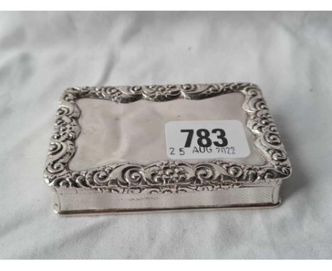 A William IV snuff box with cast border, 3.5” wide, Birmingham 1835 by Edward Smith, 170 g.