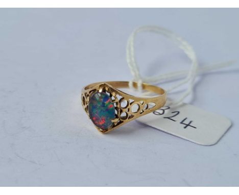 A fancy opal ring 9ct size Q  1.7 gms