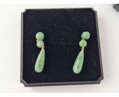 A pair of gold and jade drop earrings 9ct  3.9 gms