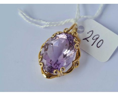 A heavy amethyst pendant 9ct  5.4 gms