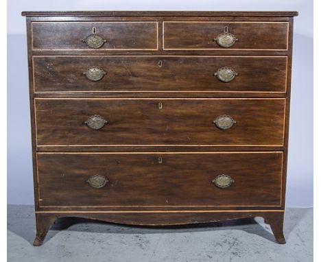 George III mahogany chest of drawers, boxwood strung outlines, the top with a reeded edge, fitted with two short and three lo