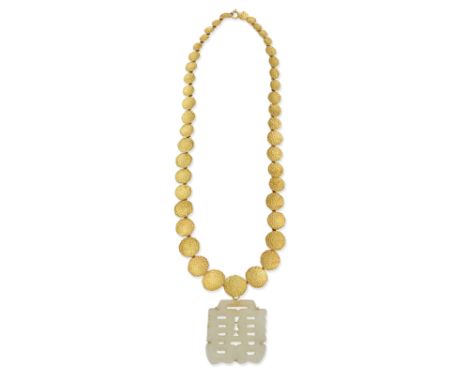 TONI CAVELTI: JADE PENDANT/BROOCH NECKLACEThe carved jade pendant/brooch, suspended from a a necklace composed of textured di