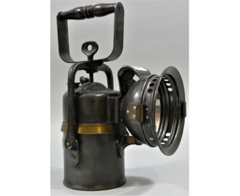 A Crestella Engineering Company Ltd., The Premier Lamp, acetylene hand lamp, 25.5cm