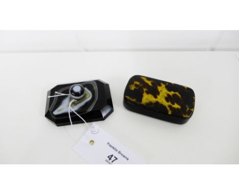 A snuff box with tortoiseshell hinged lid together with an agate paperweight (2) 
