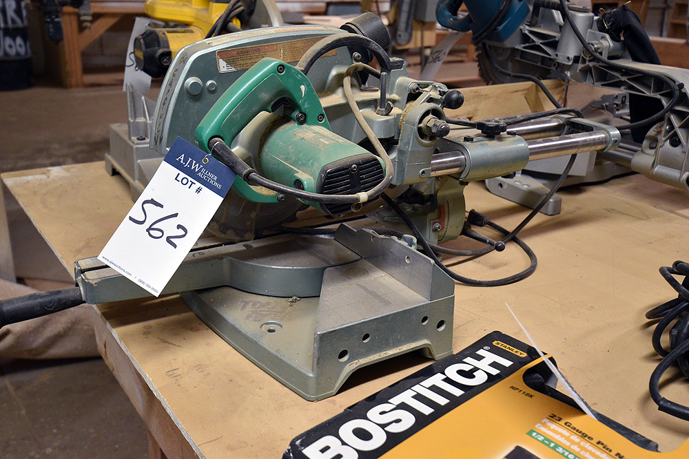 Hitachi C8FB2 8 1/2" Sliding Compound Miter Saw