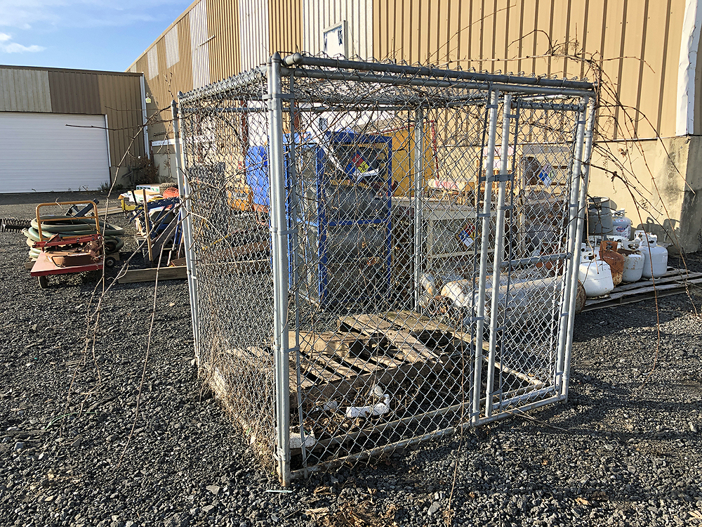 Chain Link Fencing Cage, 6 Foot x 64" x 6 Foot