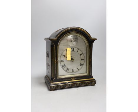 A reproduction chinoiserie cased mantel clock marked Tempus Fugit, 26cm