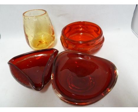 Whitefriars - Four items of glass, comprising: a ruby knobbly 9613 bowl, 13.5 max diam; a Geoffrey Baxter designed ruby Tri-c