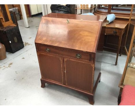 Georgian-style inlaid mahogany bureau with cupboards below on bracket feet ,77 cm wide, 100 cm high