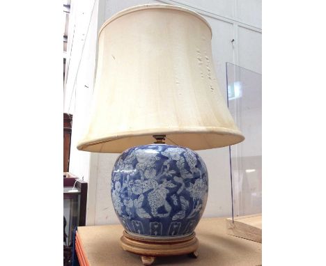 Blue and white globular ceramic table lamp with shadeCondition report: Height of ceramic part of lamp approximately 25cm