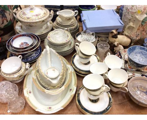 Royal Doulton Carlyle teaware, other tea and dinner ware, ornaments and glassCondition report: Overall good condition, would 