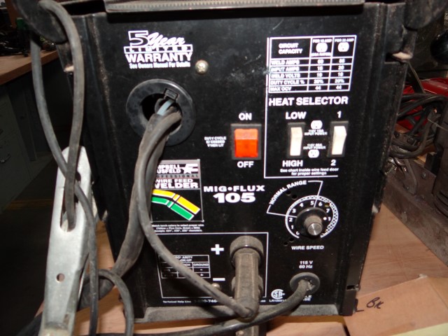Campbell Hausfeld Mig Flux #105 Welder