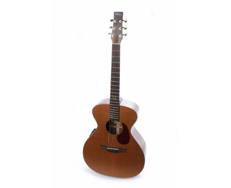 VINTAGE GORDON GILTRAP 6 SIGNATURE ELECTRO ACOUSTIC GUITARmodel number VE2000GG, Fishman Presys preamp with tuner, narrow top