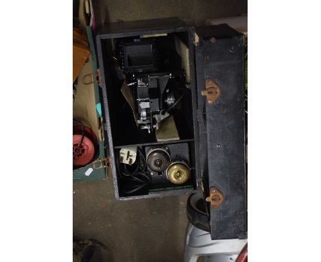 A cased pathescope projector