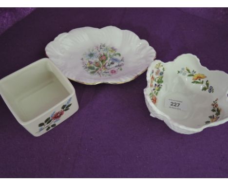 A selection of vintage ceramics