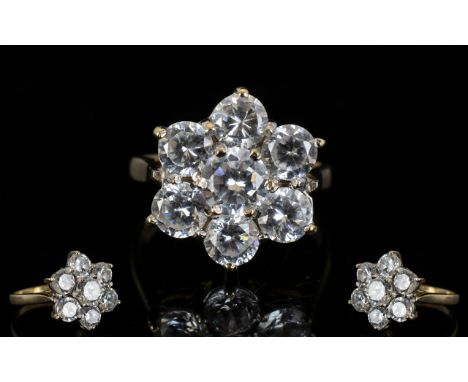 Ladies 9ct Gold CZ Set Cluster Ring, Flower head Setting. Full Gold Hallmark to Interior of Shank. Looks Impressive. Ring Siz