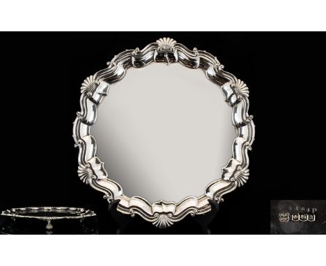 George V - Good Quality and Pleasing Solid Silver Circular Salver, Raised on 4 Ball and Claw Feet with Shell Motifs Pie Crust