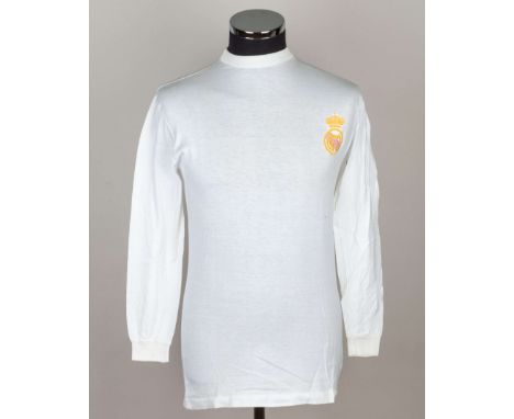 Ferenc Puskas white No.10 Real Madrid v. Kilmarnock European Cup long-sleeved shirt, 1965, with crew-neck collar and embroide