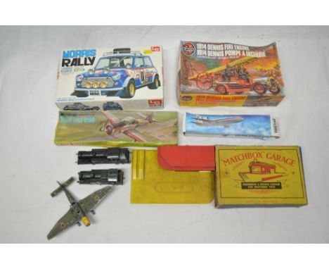 Collection of model kits, Diecast, Airfix 1914 Dennis fire engine unbuilt sprus factor sealer with decals and instructions, i