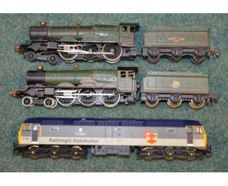 Two Hornby Dublo steam locomotives, Spitfire 5071 and Denbigh Castle 7032, British Rail freight diesel The Sapper by Lima (3)
