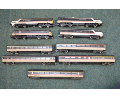 Collection of Hornby intercity eclectic train models including two 225 models and one blank 225 engine and five carriages, Ho