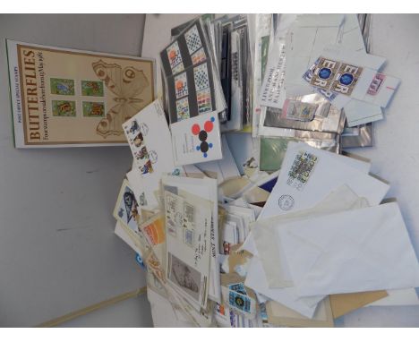 Presentation packs, first day covers, PHQ cards etc.